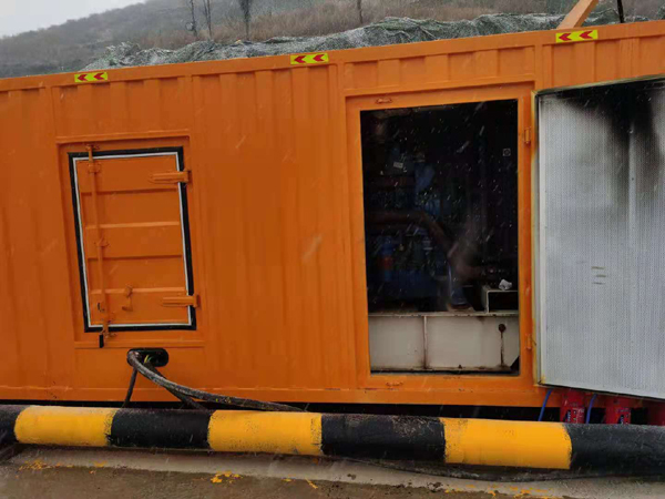 白云发电机出租 柴油发电机组电压低报警怎么办？