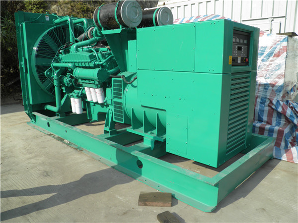 白云发电车出租-柴油发电机组在使用的过程中应该做好哪些防护工作