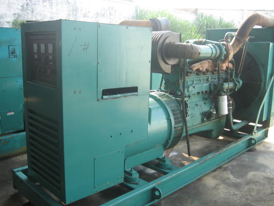 白云租赁发电机- 发电机碳刷磨损的原因是什么