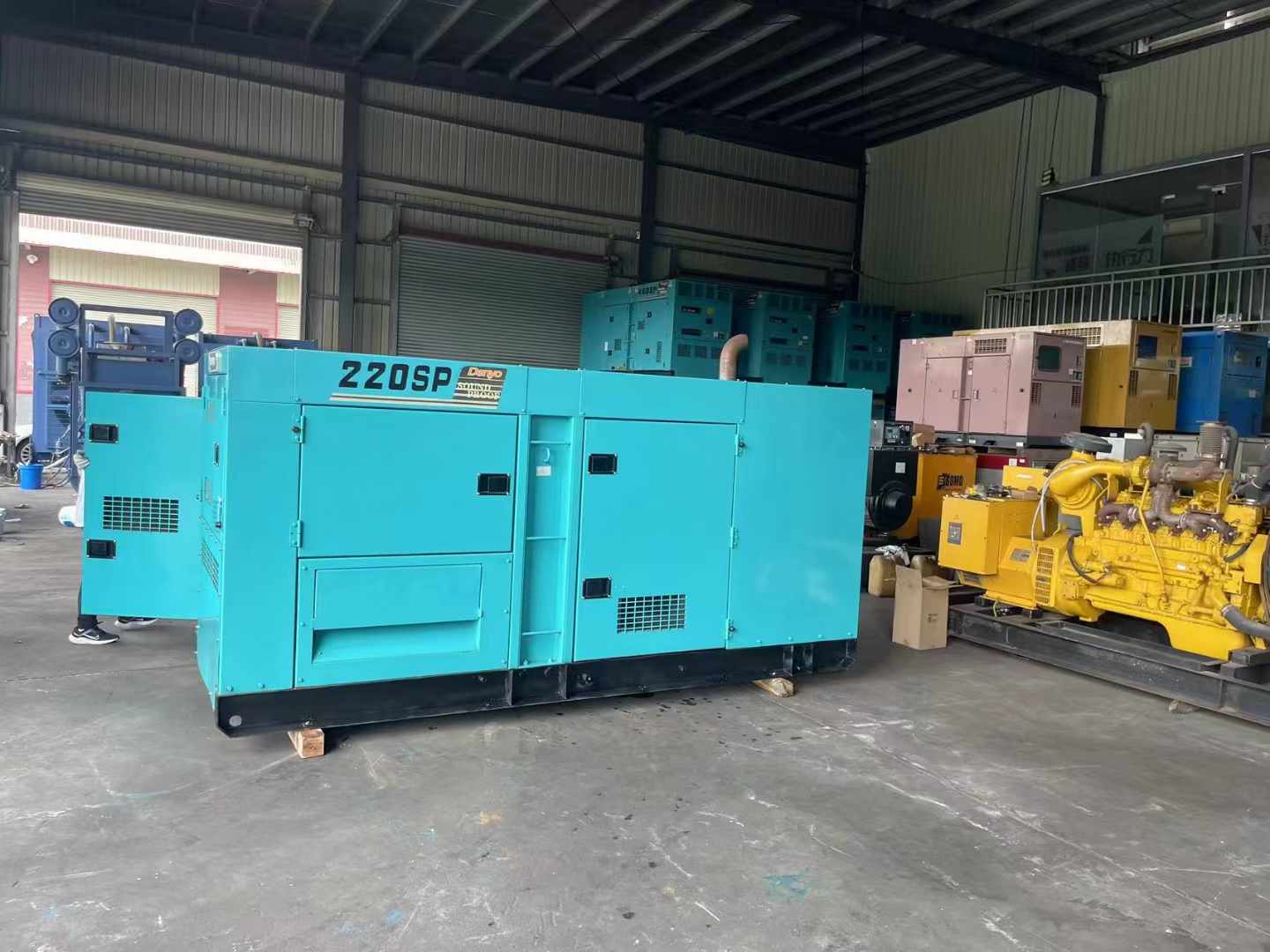 白云800kW 柴油发电机的输出电流波动范围是多少？