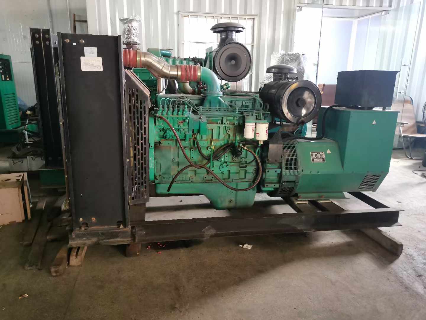 白云发电机租赁如何确定电缆的承载电流是否在安全范围内？