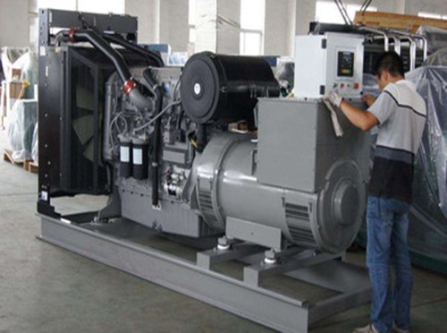 白云柴油发电机组和储能设备配合使用的案例