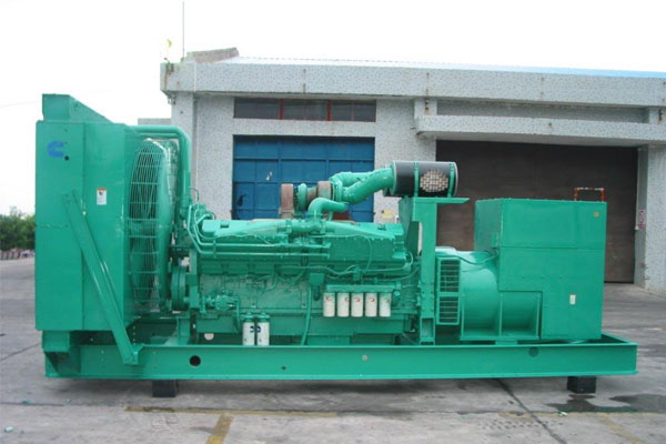 白云工厂发电机应急发电时如何更准确地检查发电机状态？