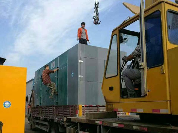 白云更换水冷式机油散热器密封件的操作流程是怎样的？